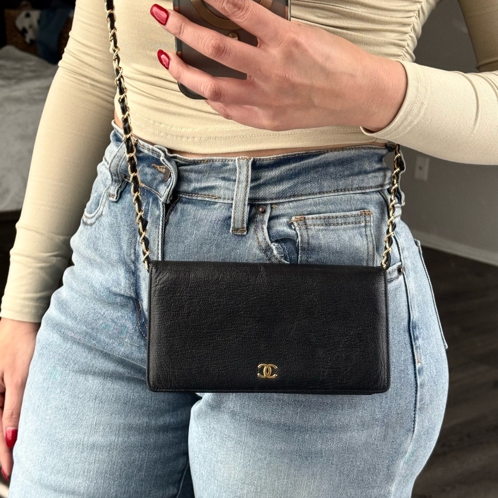 Chanel Black Leather Crossbody Bag - Picture 1 of 10